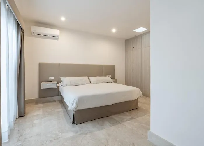 Exclusive In Bahiazul With Heated Pool וילה