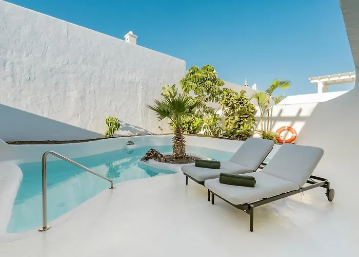 Exclusive In Bahiazul With Heated Pool קורלחו