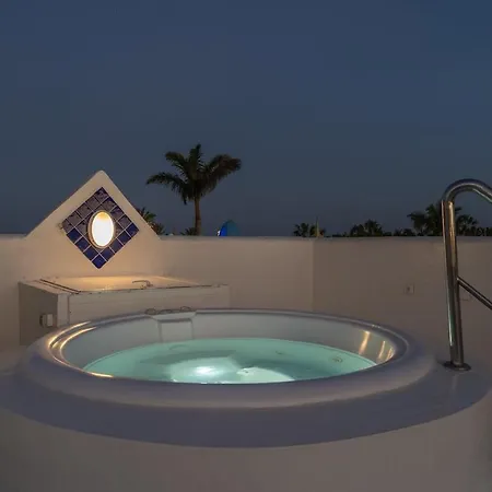 Villa Exclusive In Bahiazul With Heated Pool