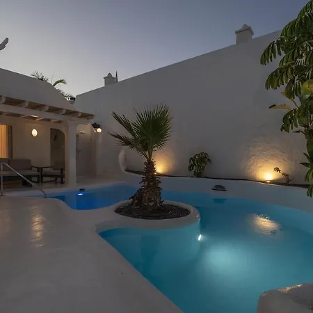 Villa Exclusive In Bahiazul With Heated Pool