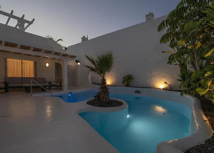 Villa Exclusive In Bahiazul With Heated Pool